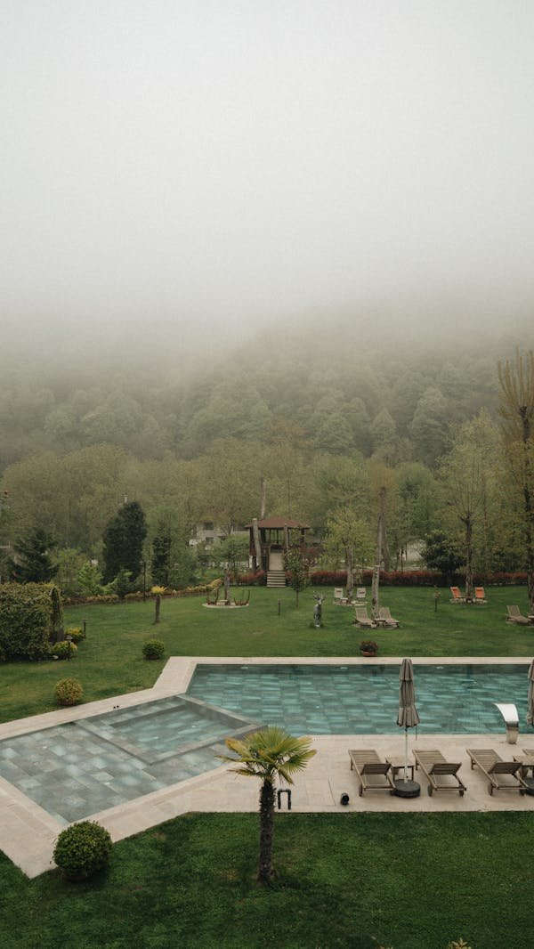 Pisciniste suisse : expert en construction et rénovation de piscines